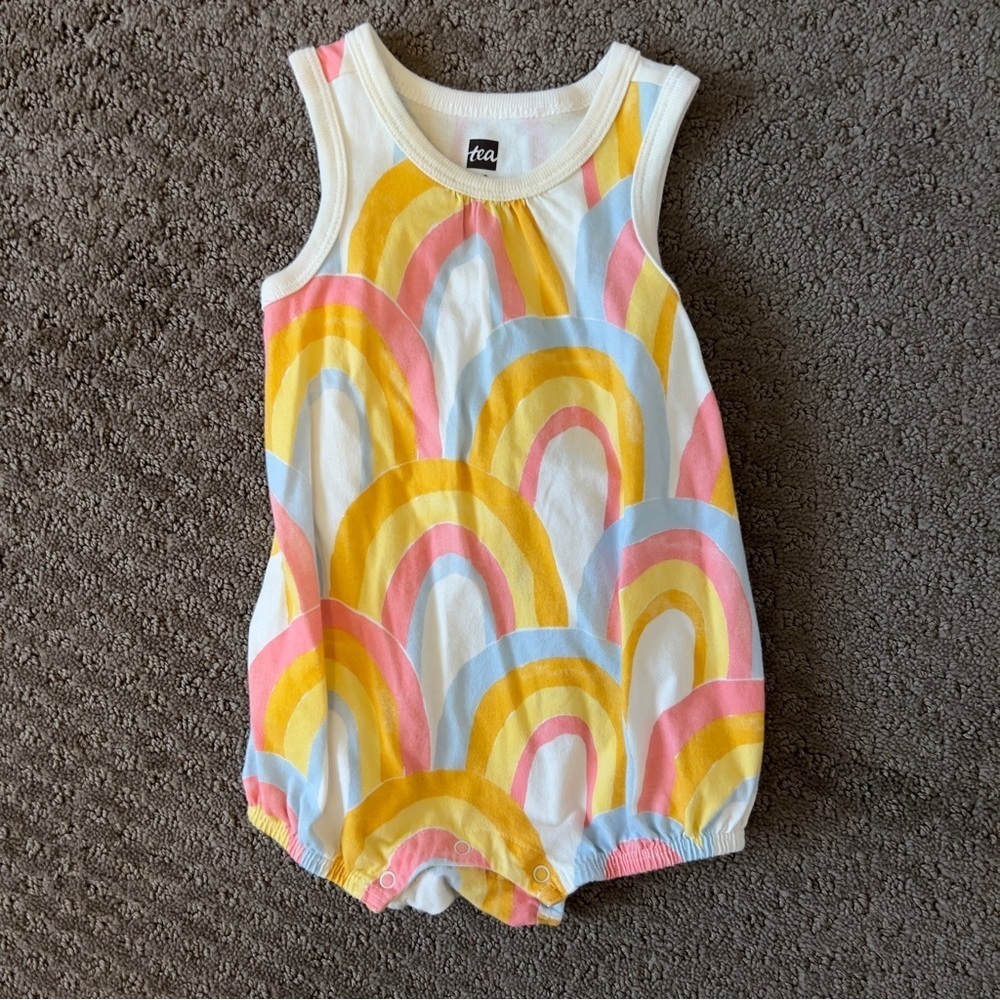 Tea Collection Baby Romper Rainbow Print Ruffle Size 6-9 Months